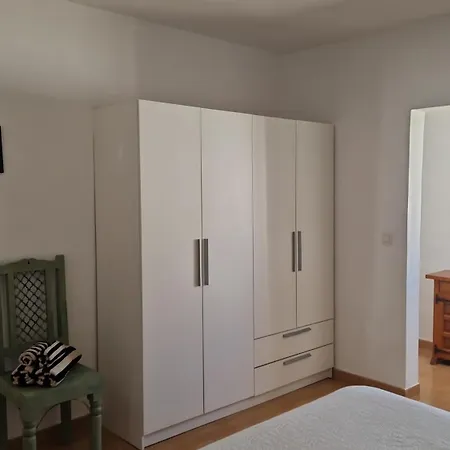 公寓 布卢姆小屋公寓 La Asomada (Lanzarote)