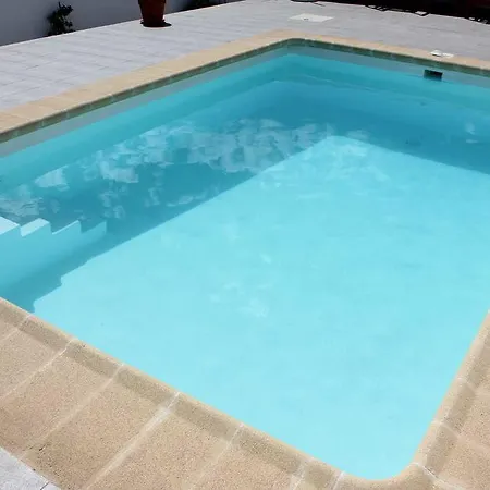 公寓 布卢姆小屋公寓 La Asomada (Lanzarote)